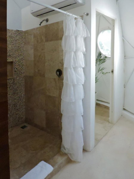 Cozy room near the beach, party zone, Tulum, Mexico