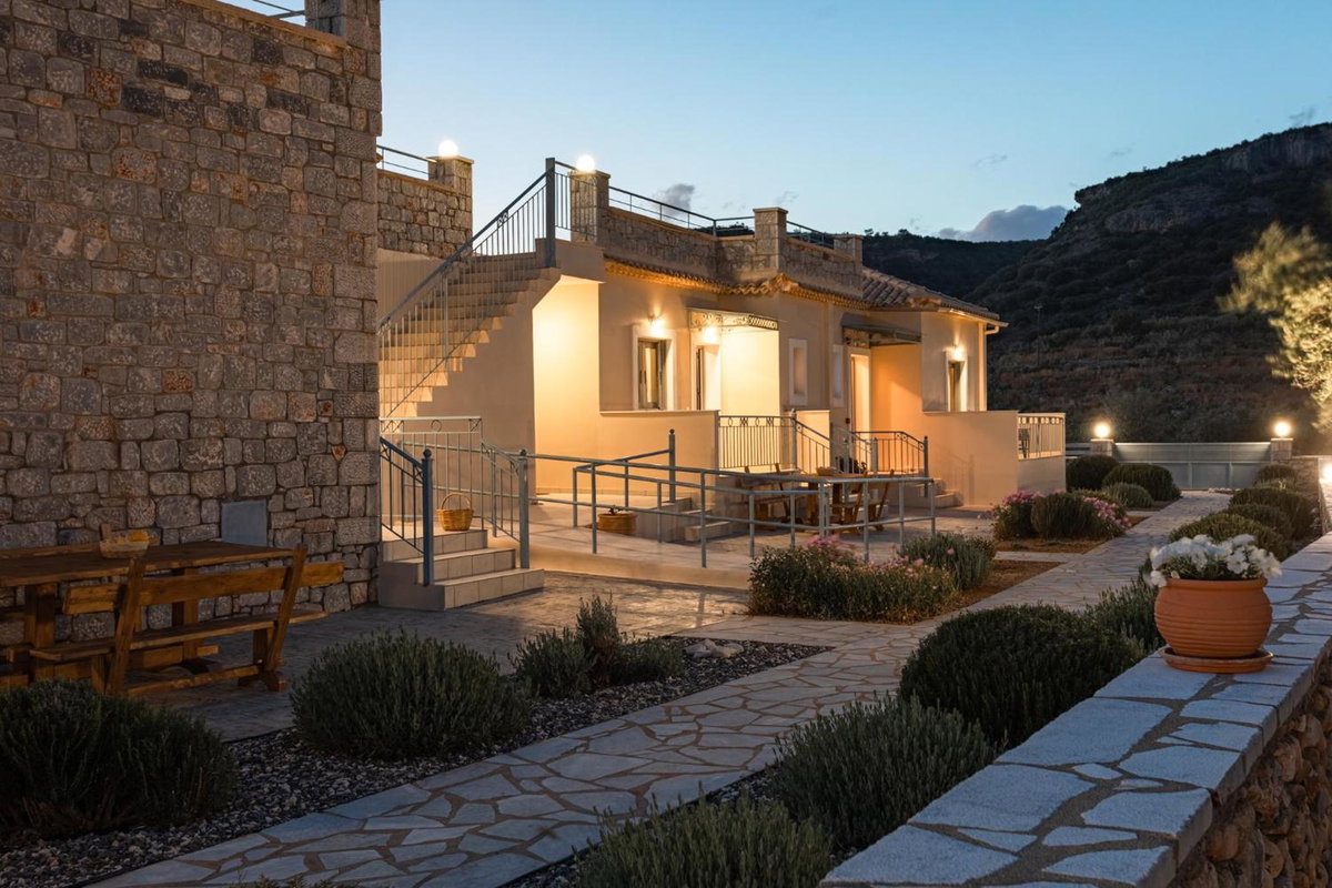 Hotel · Sundy Maria Apartments, Stoupa