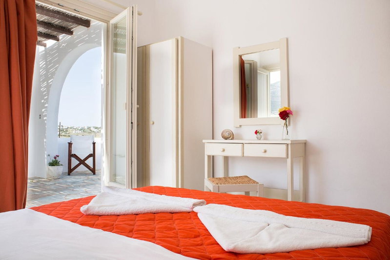 Marili Apartments Studios, Parasporos, Greece