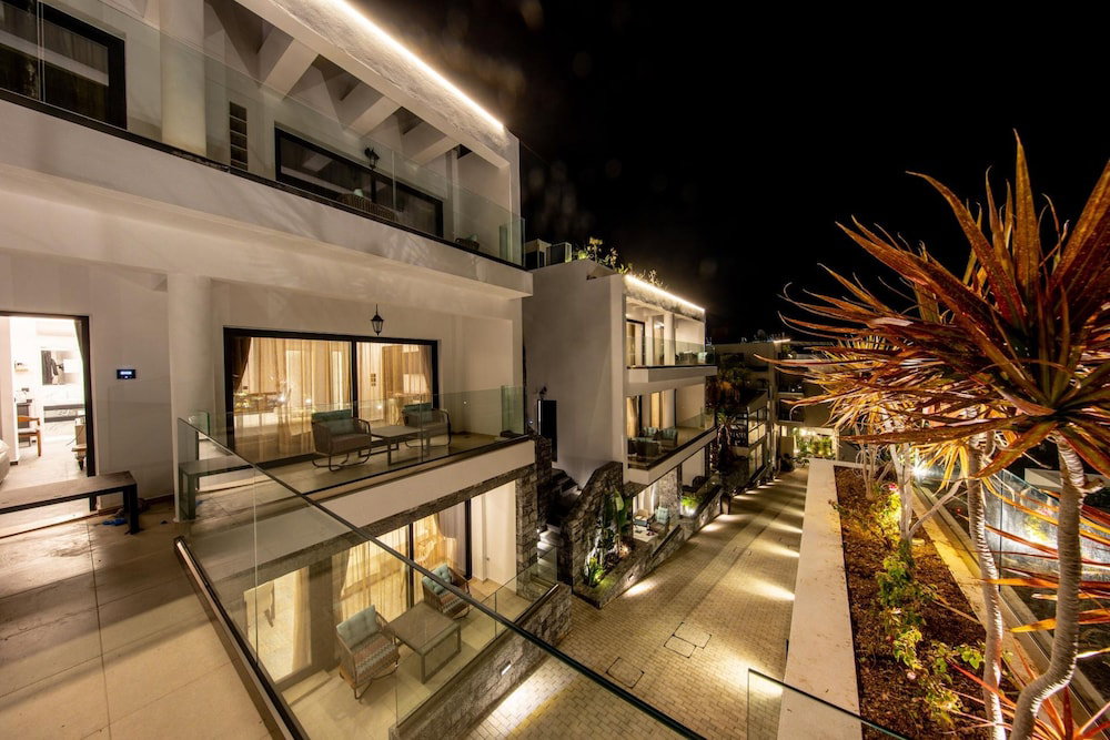 Beach Walk Luxury Suites, Griechenland