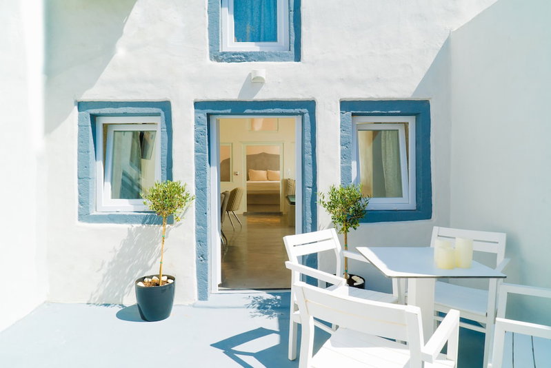 Thetis Cave Houses, Santorini, Greece