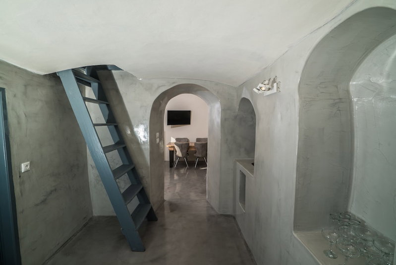Thetis Cave Houses, Santorini, Greece
