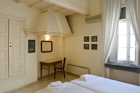 Hotel Omiros, Ermoupoli, Greece