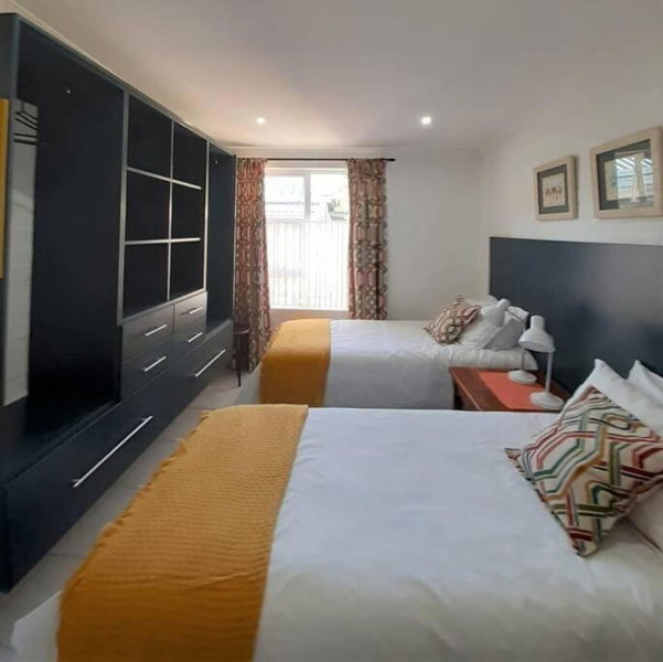 Baylight Accommodation 3 Selfcatering 1 bedroom apartment sleeps 4, Mossel Bay, South Africa