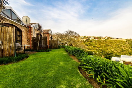Dutton's Cove Guesthouse, Herolds Bay, South Africa