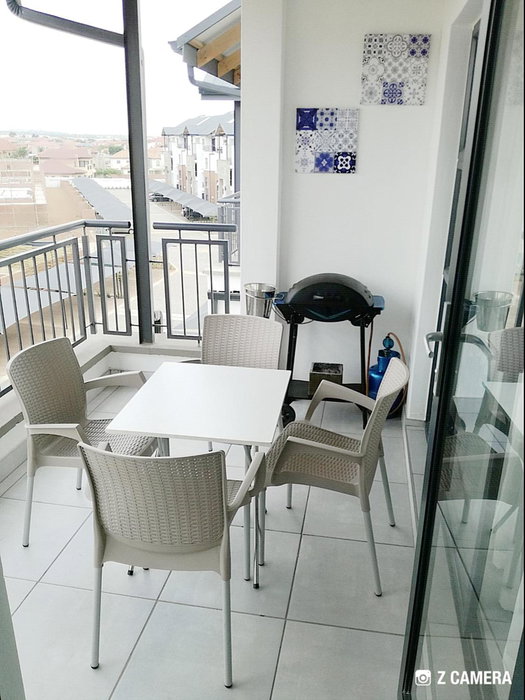 The Blyde - Crystal Lagoon Penthouse Apartment, Pretoria, South Africa