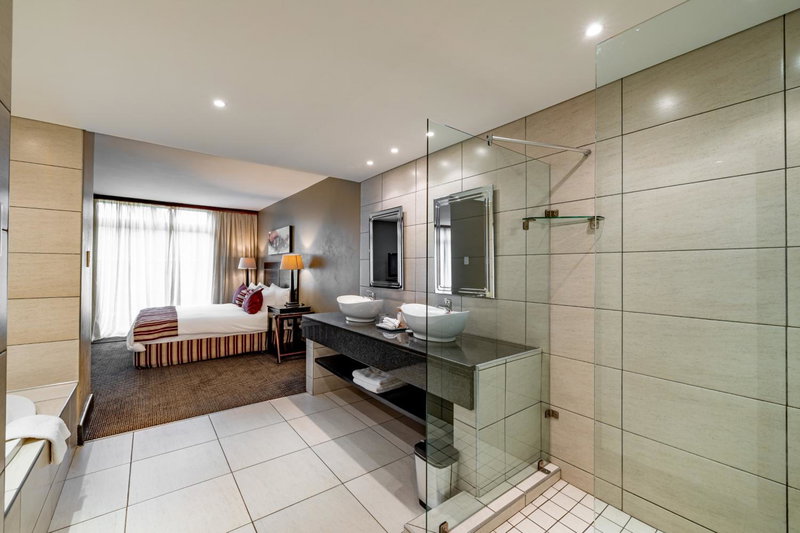 African Sky Hotels - Pine Lake Inn, White River, South Africa