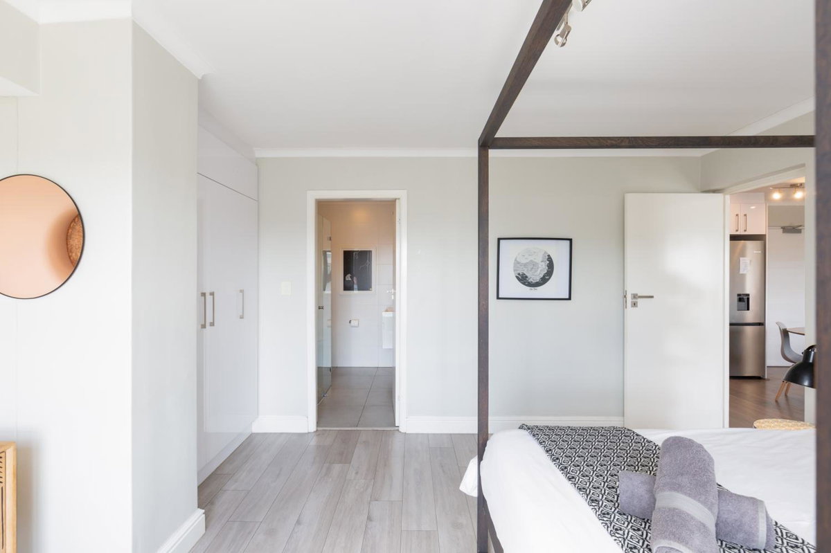 Hotel · Paragon Cosmo Sophisticated Sanctuary, Cape Town
