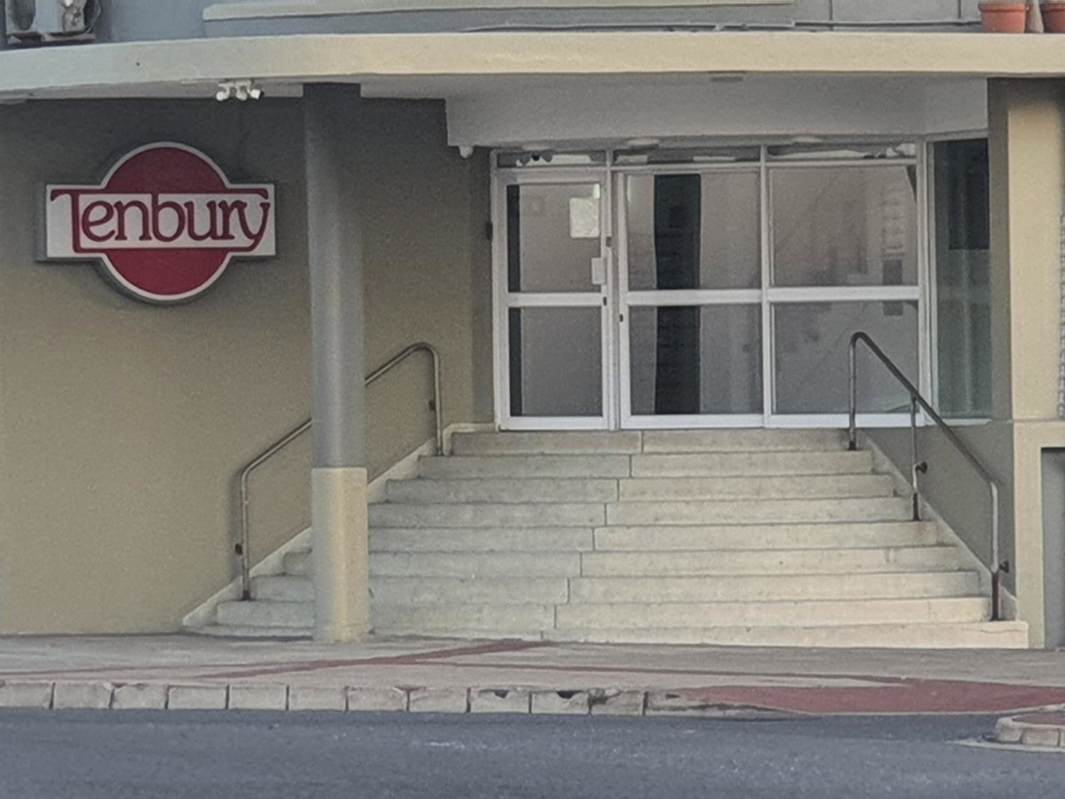 Hotel · DURBAN BEACHFRONT Tenbury 903, Durban