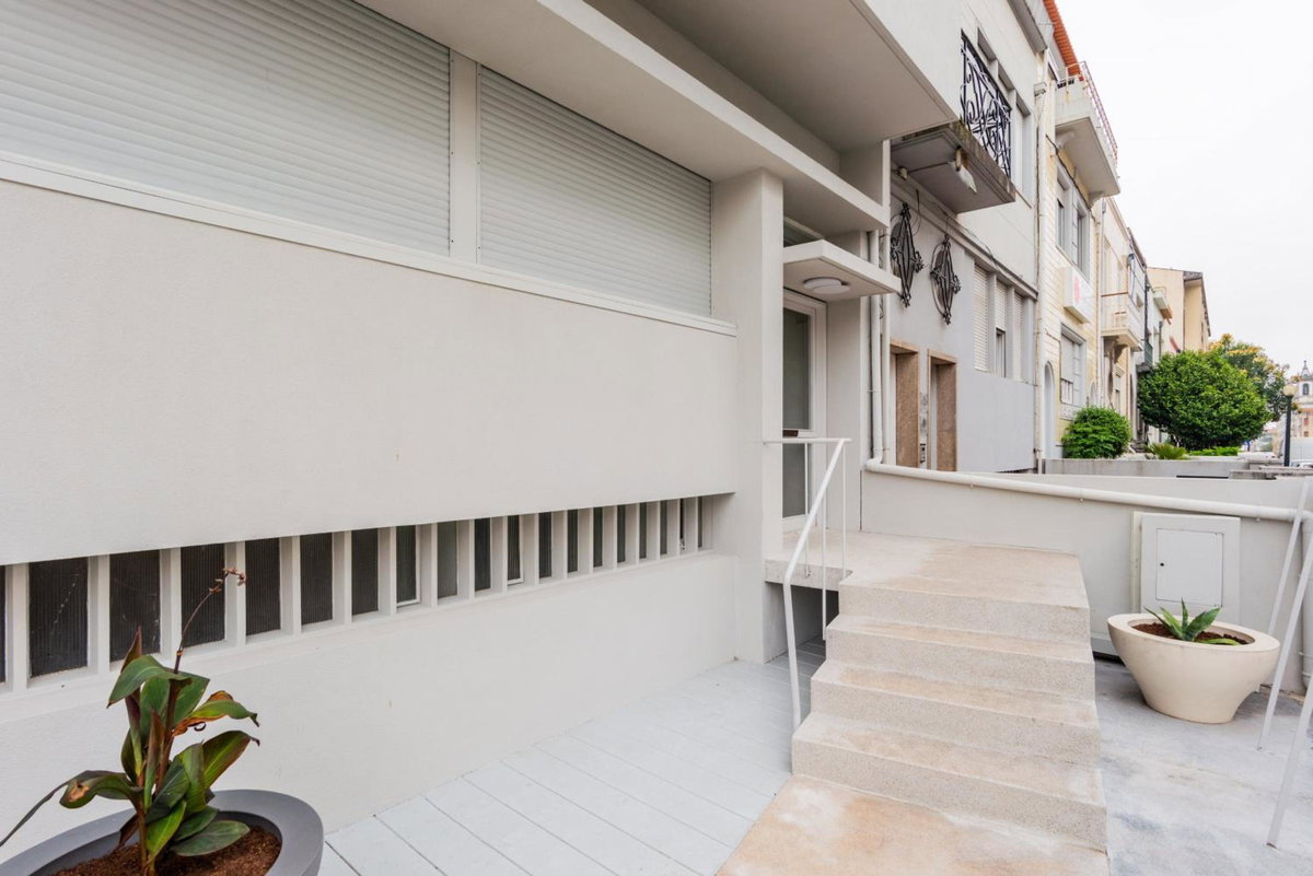 AMAZING DUPLEX - Mid Century Experience & PARKING, Portugal