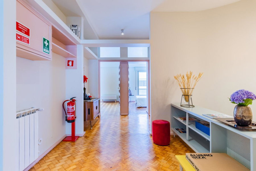 AMAZING DUPLEX - Mid Century Experience & PARKING, Porto, Portugal