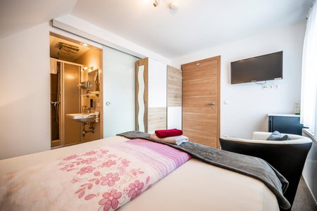 Die Schlafstube - Bed & Breakfast, Zeltweg, Austria