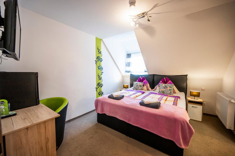 Die Schlafstube - Bed & Breakfast, Zeltweg, Austria