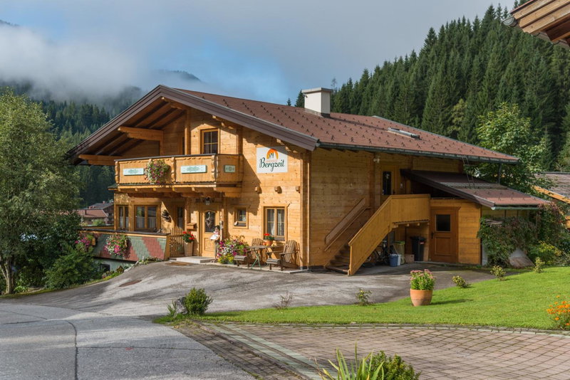Landhaus Bergzeit, Filzmoos, Austria