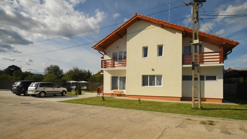 Pensiunea HERA Hațeg, Haţeg, Romania