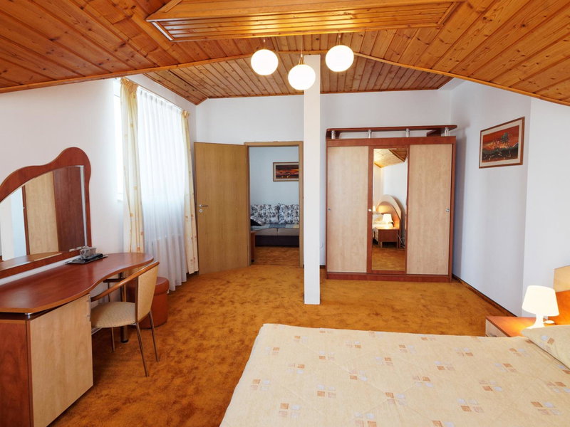 Hotel Oasis, Braşov, Romania