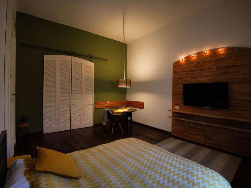 FLH - Mura Studio, Braşov, Romania
