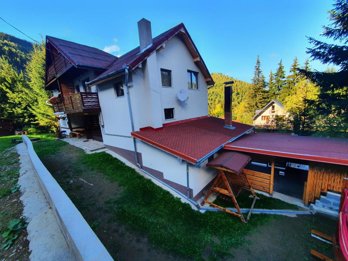 Cabana Denisa, Romania