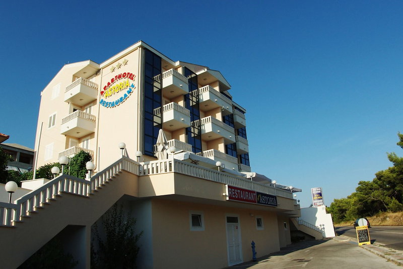 Aparthotel Astoria, Seget, Croatia