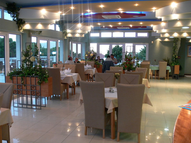 Aparthotel Astoria, Seget, Croatia