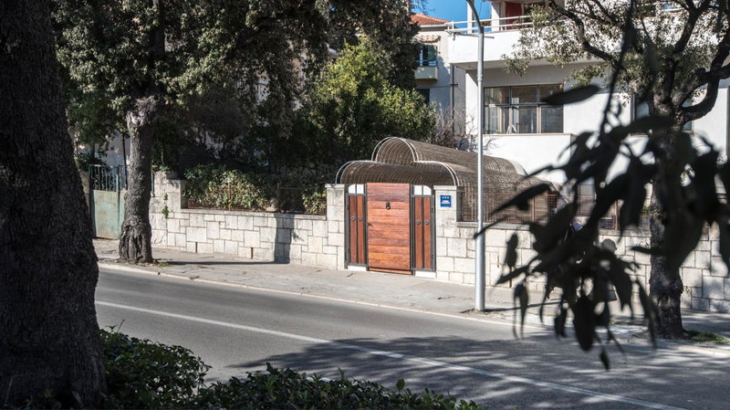 IBIS Your Cosy Oasis With Private Parking and Patio, Split, Croatia