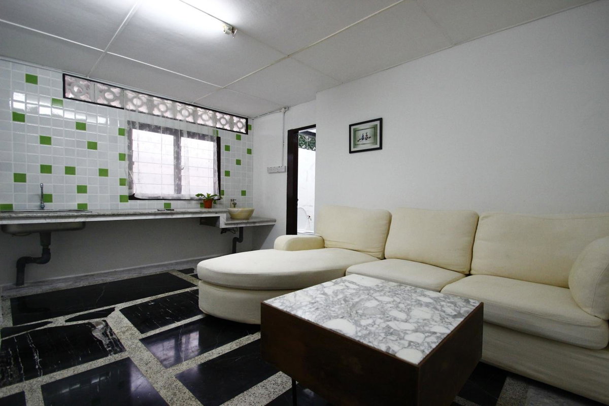 Hotel · The Green Cottage, Kuching