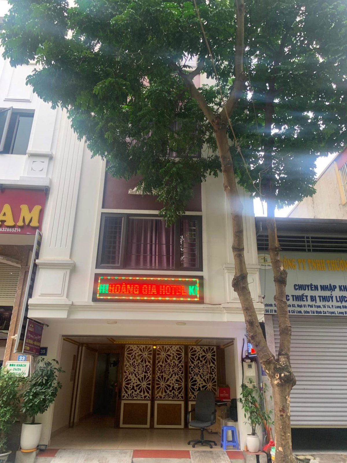 Hoàng Gia Long Biên Hotel, Vietnam