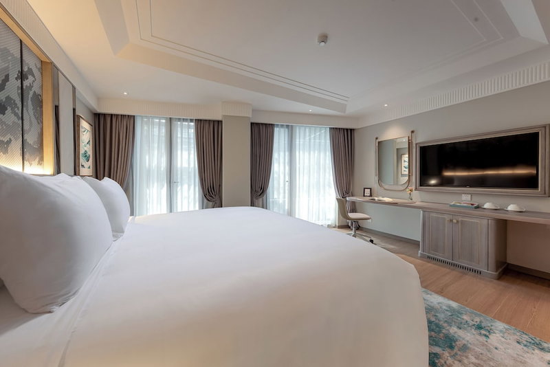 La Siesta Premium Lakeside, Hanoi, Vietnam