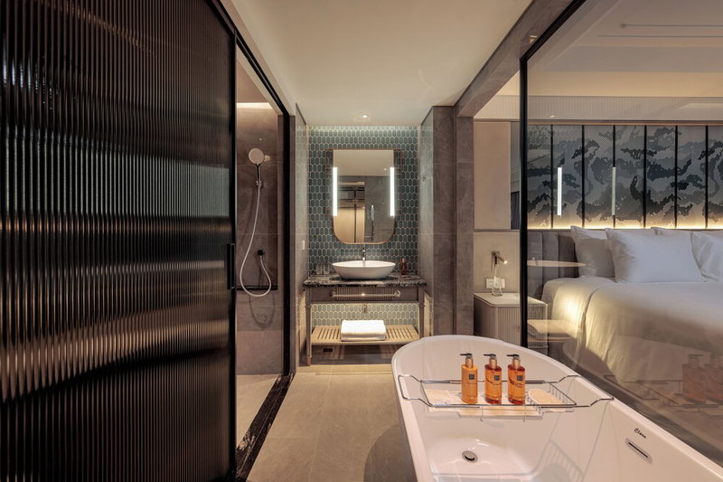 La Siesta Premium Lakeside, Hanoi, Vietnam