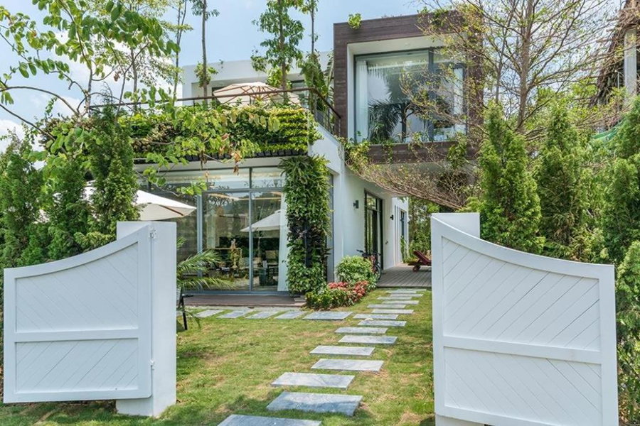 BOM HOMES - FLAMIGO ĐẠI LẢI resort- Full Service, Ngọc Quang, Vietnam