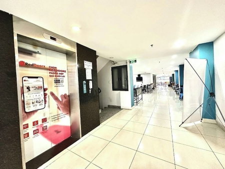 RedDoorz The Jade Hotel Than Nhan Trung, Ho Chi Minh, Vietnam