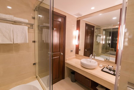 Saigon Halong Hotel, Ha Long, Vietnam