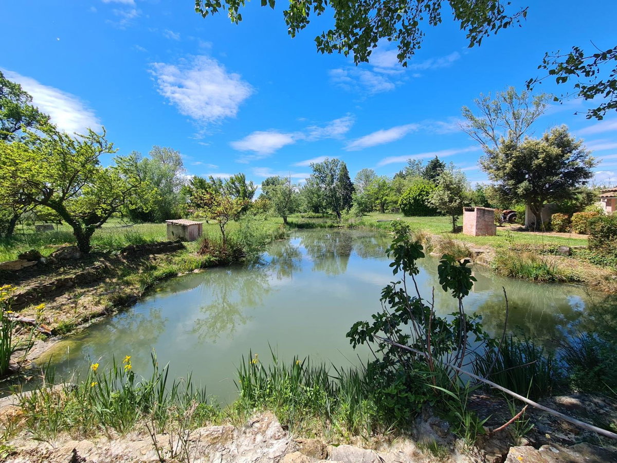 Hotel · Les Buisses en Provence, Piolenc