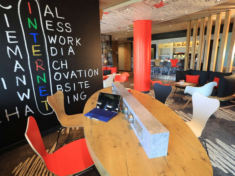 ibis Aurillac, Aurillac, France