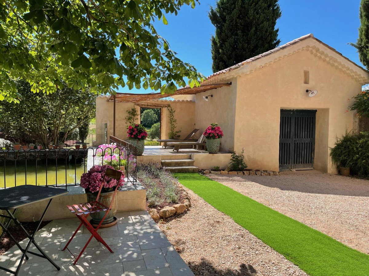 Domaine Les Mûriers, France