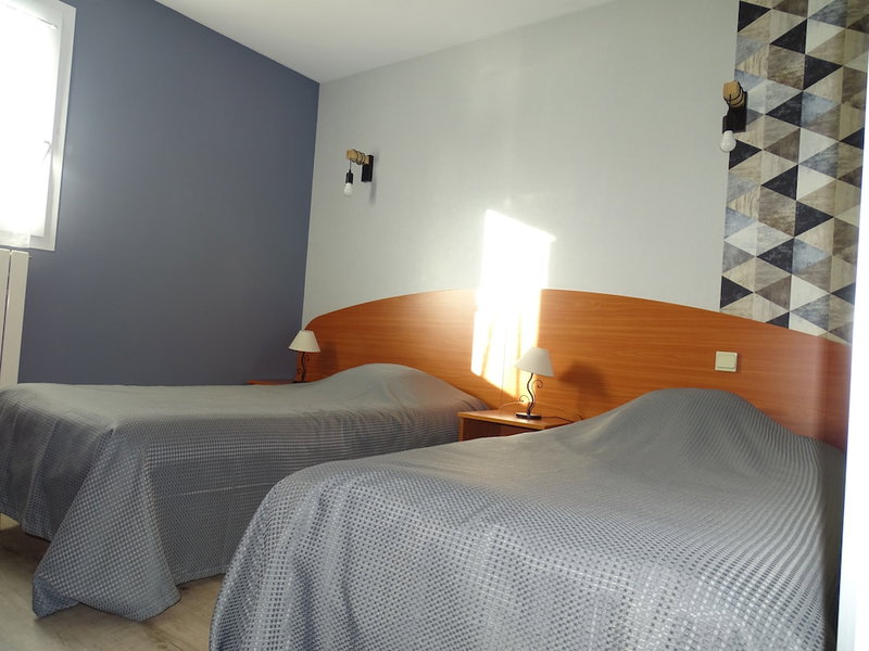 Hotel Les Trois Marchands, Bressuire, France