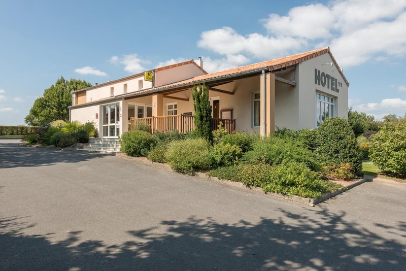 Hotel Les Trois Marchands, Bressuire, France