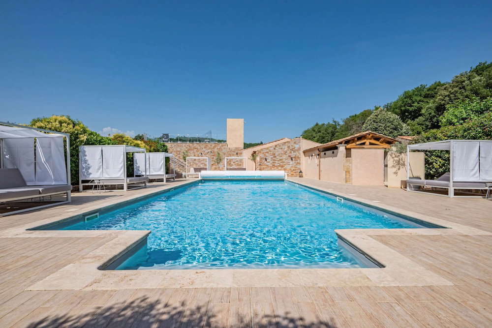 Domaine Ribiera, Hotel 5 Etoiles, SPA & Golf - Forcalquier, France