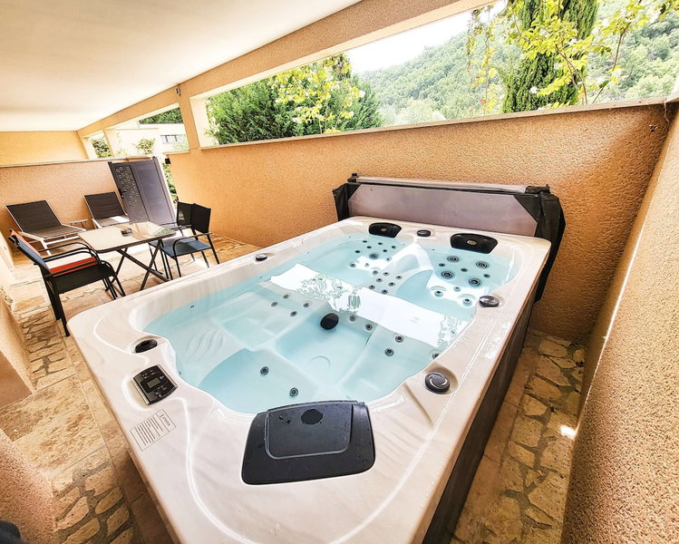 Domaine Ribiera, Hotel 5 Etoiles, SPA & Golf - Forcalquier, Niozelles, France