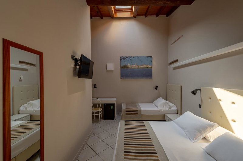 Antico Residence, MantegnaHotels, Mantova, Italy
