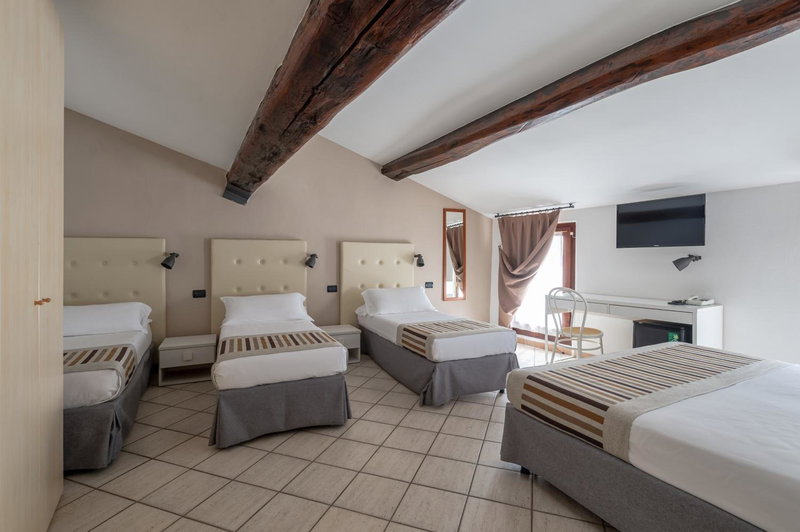 Antico Residence, MantegnaHotels, Mantova, Italy