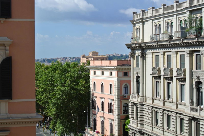 Le Petit Real, Rome, Italy