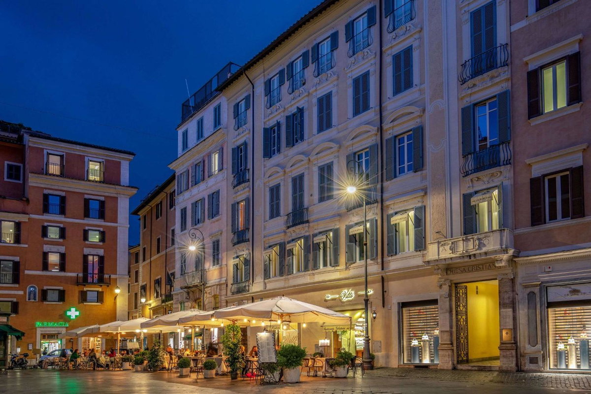 Hotel La Place Roma, Italy