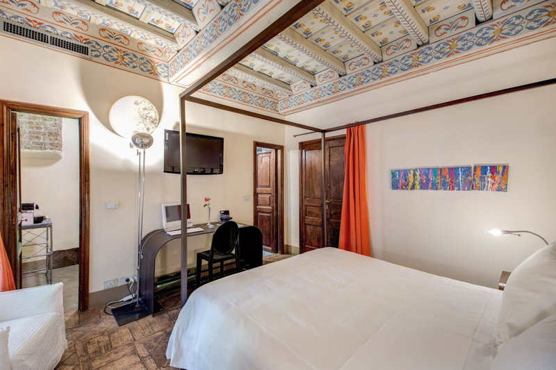 Residenza Torre Colonna, Rome, Italy