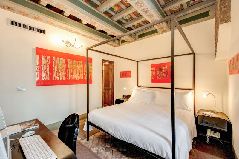 Residenza Torre Colonna, Rome, Italy
