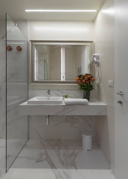 Cavour Suites Guest House, Rome, Italy