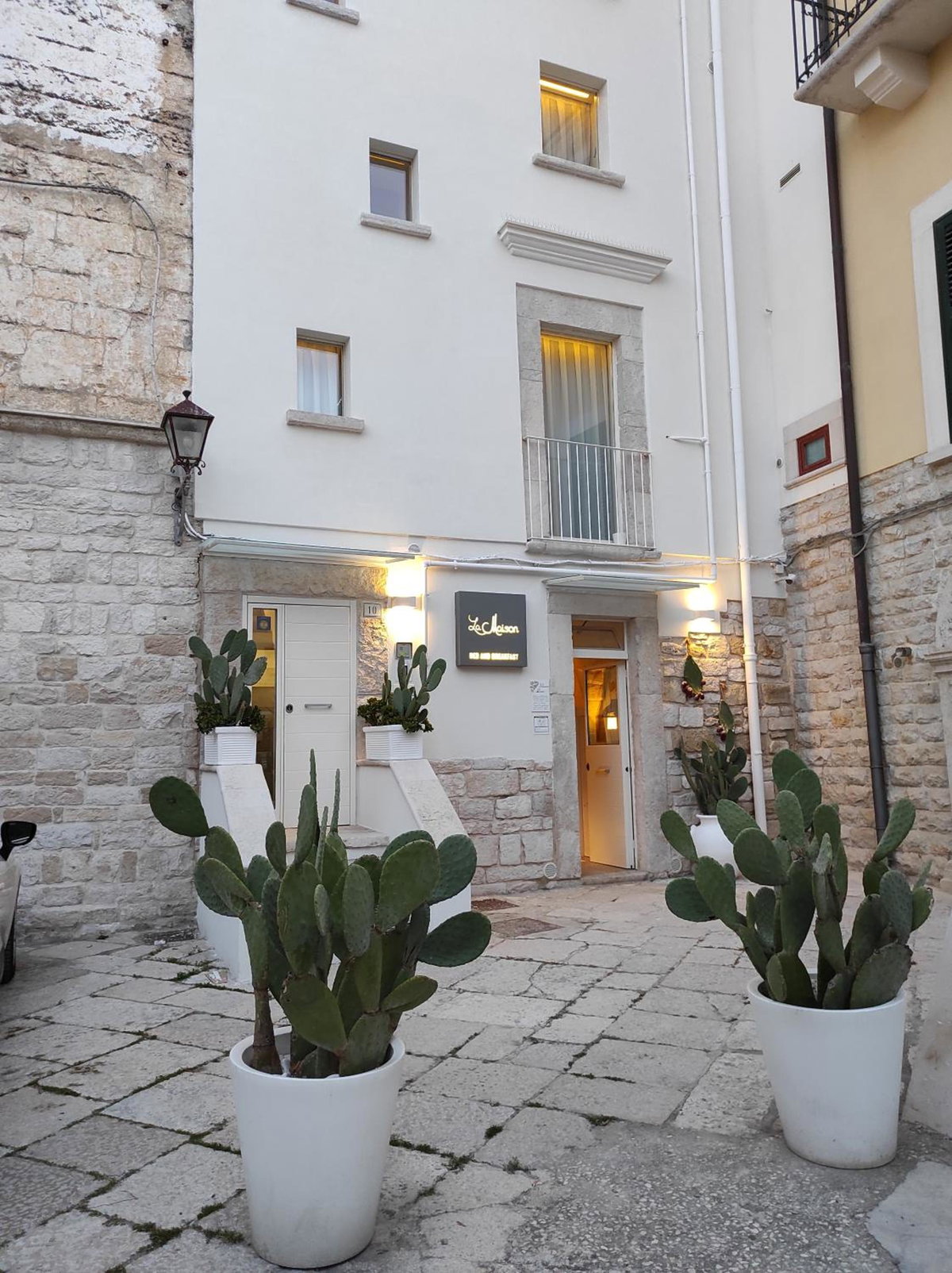 Hotel · La Maison, Trani