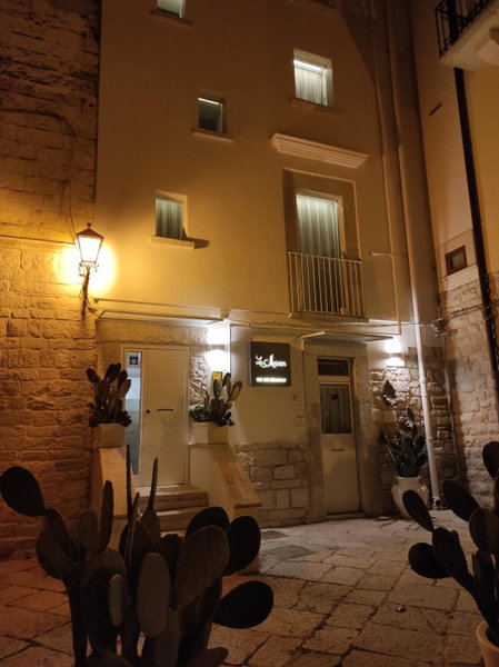 La Maison, Trani, Italy