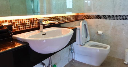Seastar Hotel and Service Apartment, Ban Chang, Thailand