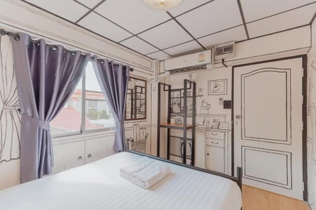 RoomQuest Chiang Mai Tha Phae, Chiang Mai, Thailand